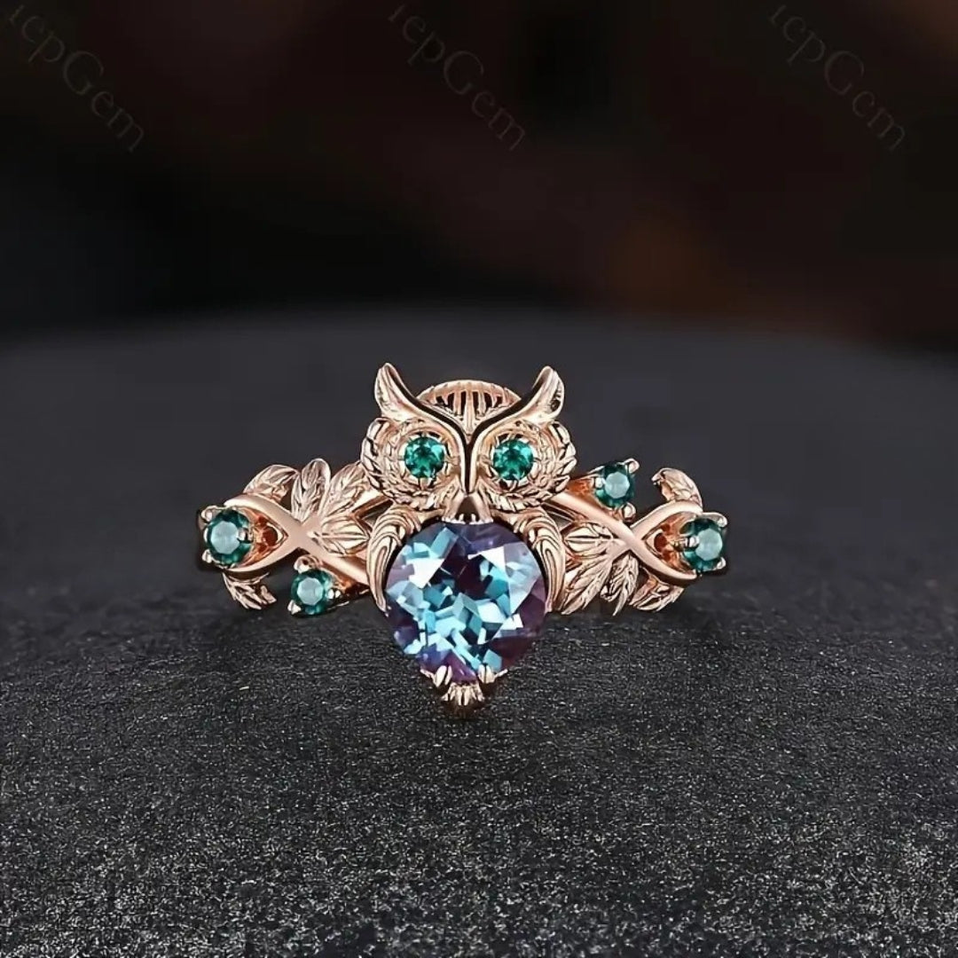 Sparkling Owl Ring